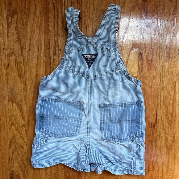 Oshkosh Pinstripe Blue Overall Shorts - 18 Months Cute Denim Overalls - Picture 2 of 6